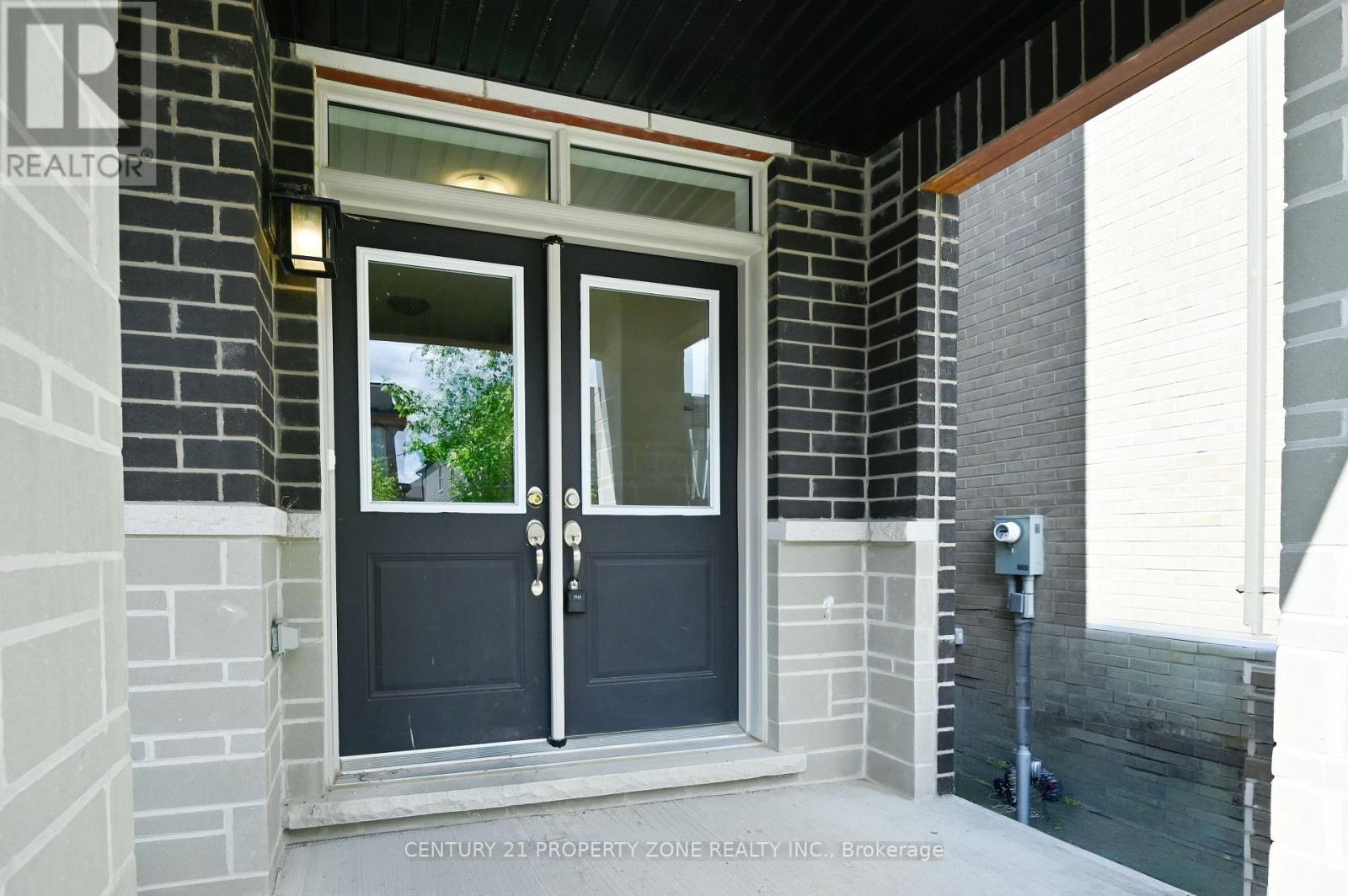 42 Donald Ficht Crescent Property Photo 5