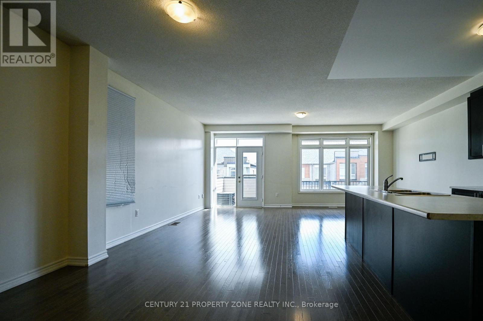42 Donald Ficht Crescent Property Photo 8