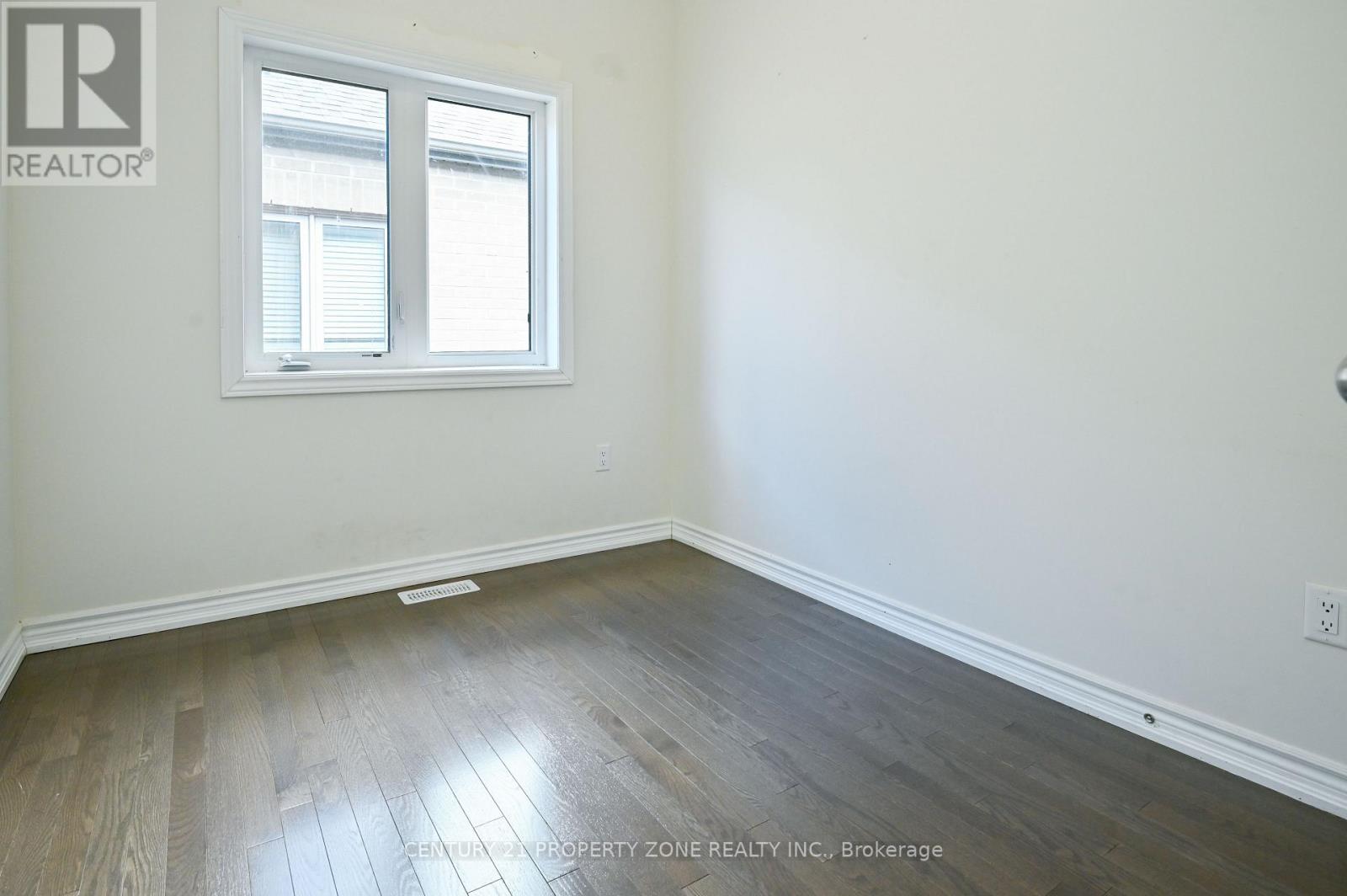 42 Donald Ficht Crescent Property Photo 18