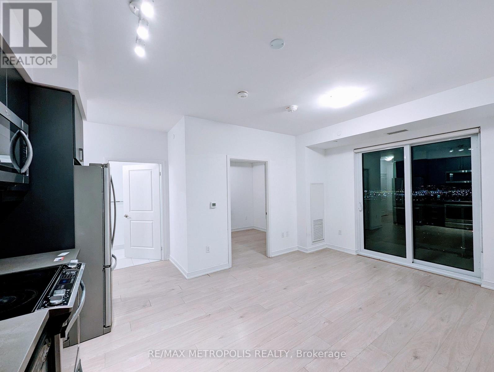 703 - 8 Nahani Way Property Photo 4