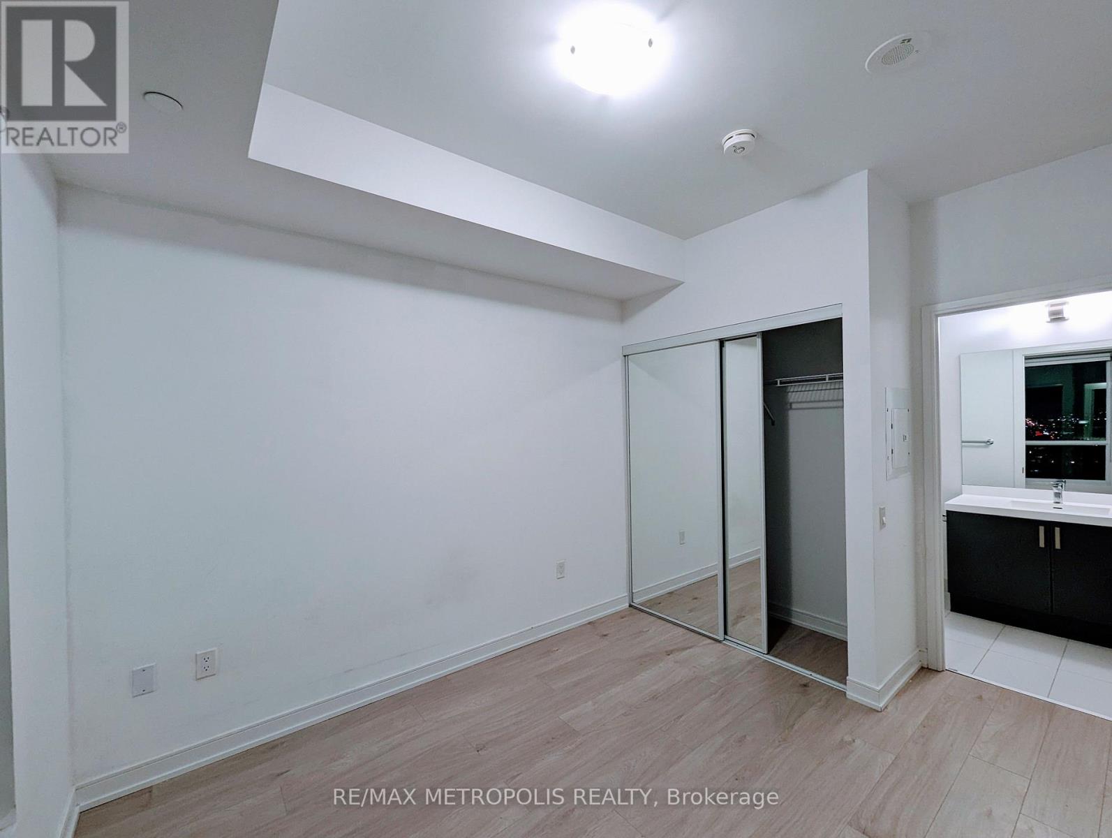 703 - 8 Nahani Way Property Photo 8