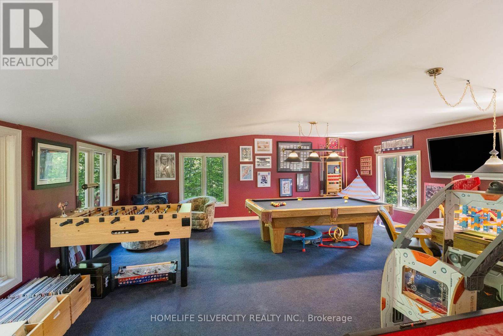 14728 Heritage Road Property Photo 11