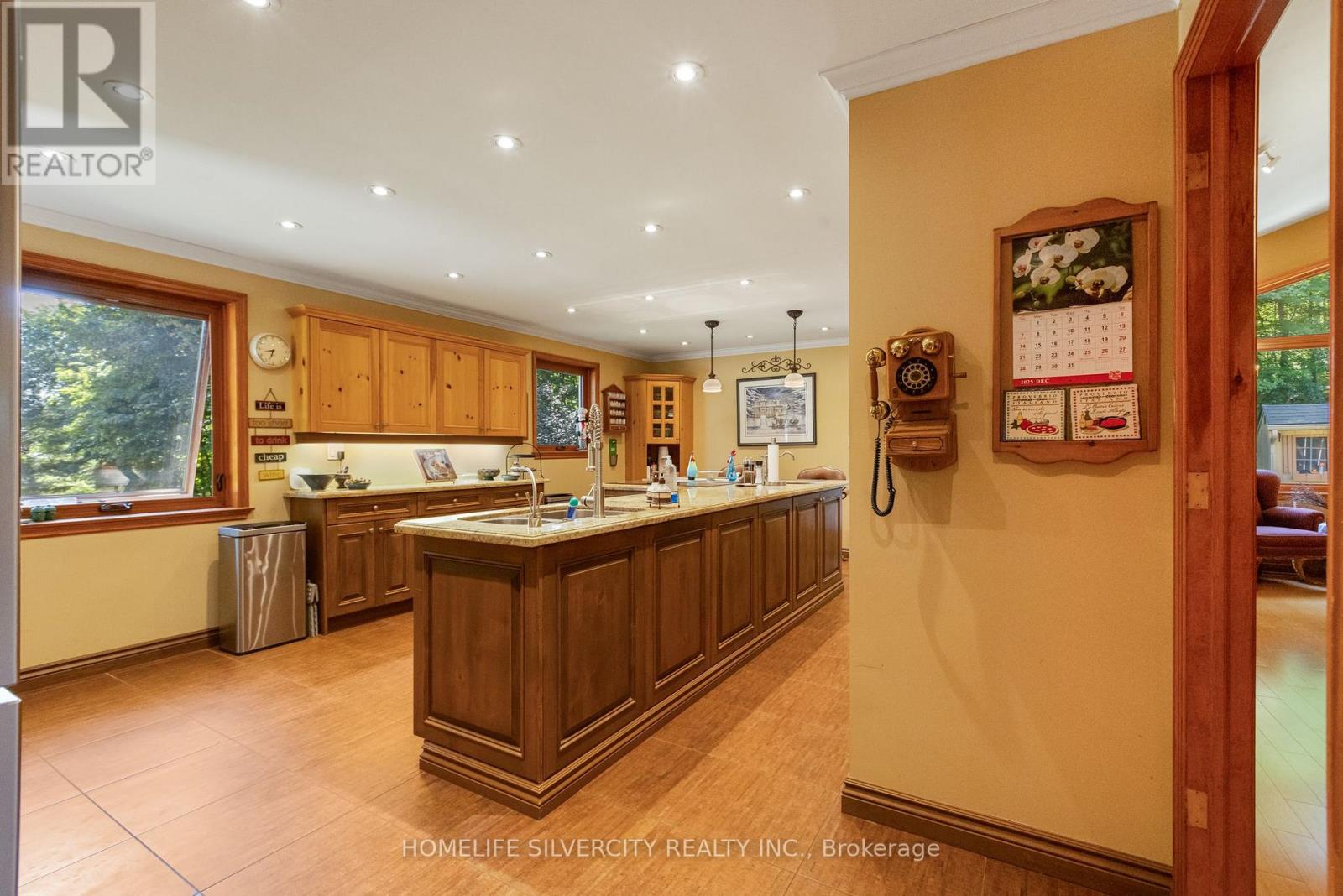 14728 Heritage Road Property Photo 17
