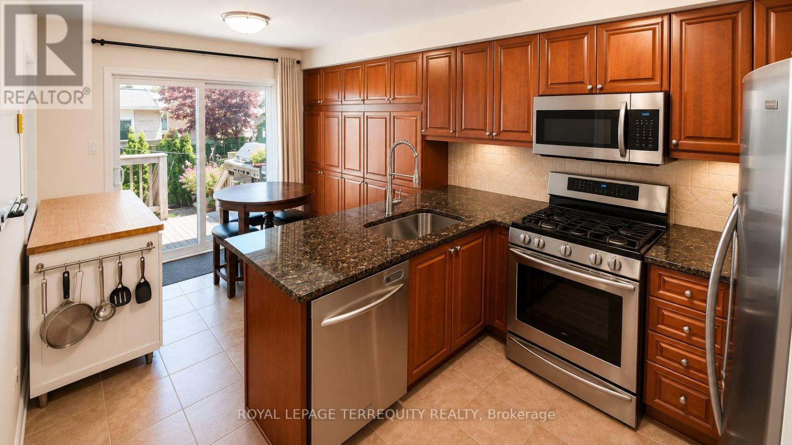 2223 Jillian Lane Property Photo 10