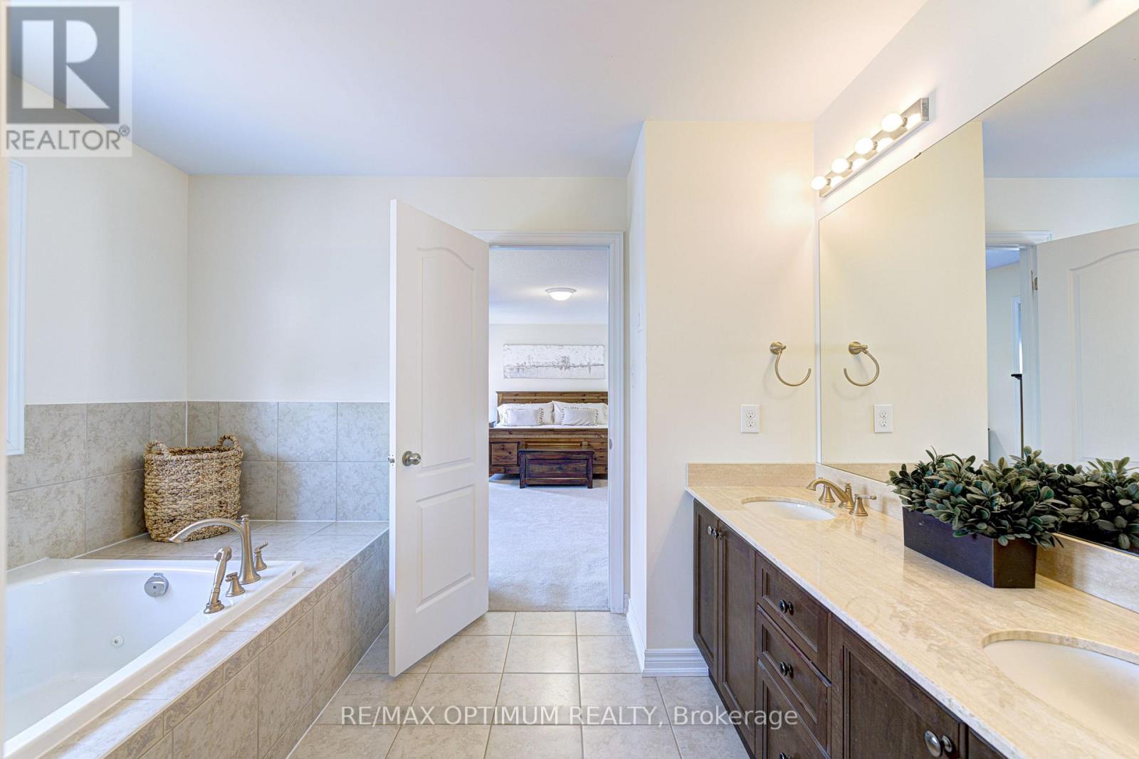 60 Impulse Circle Property Photo 25