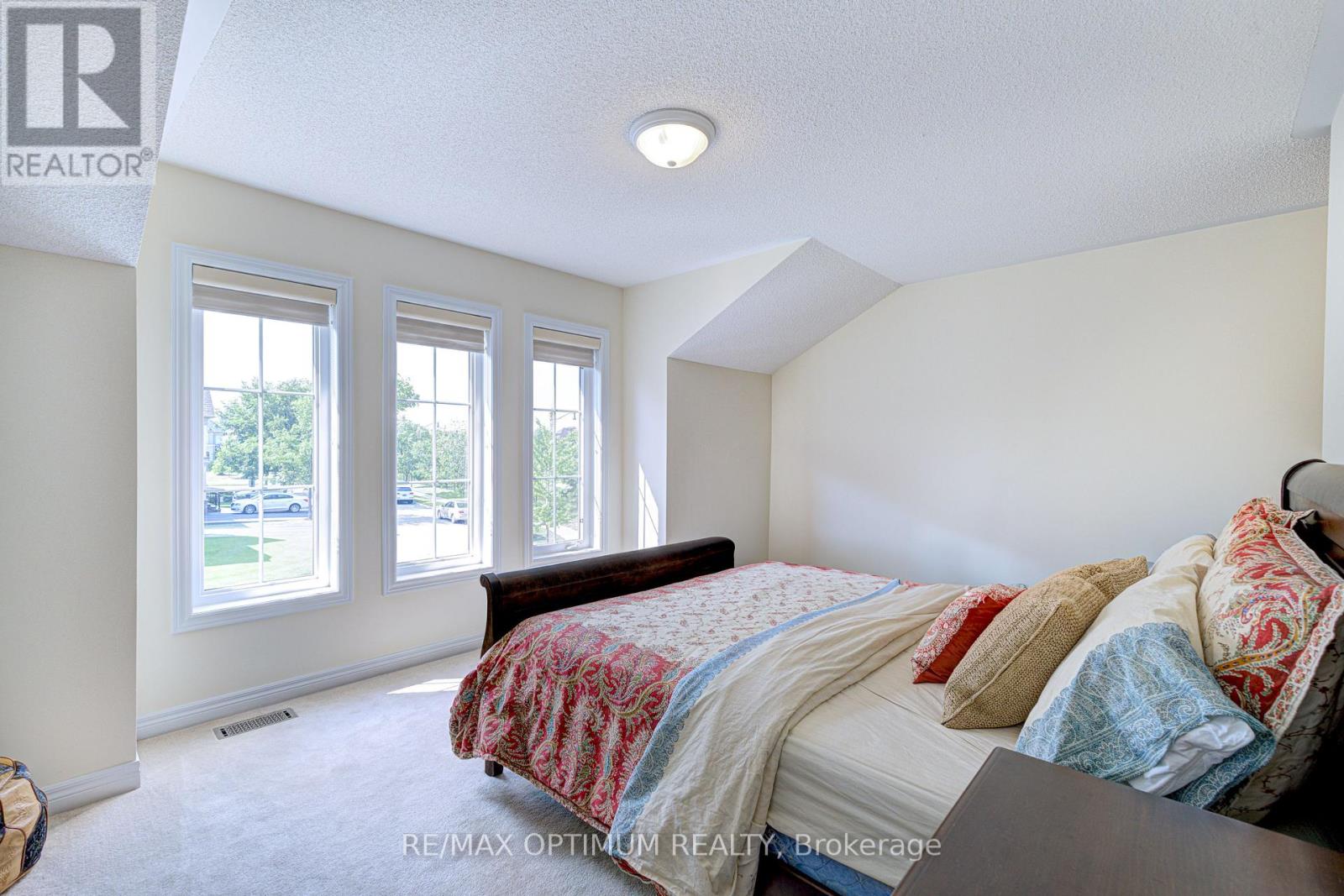60 Impulse Circle Property Photo 28