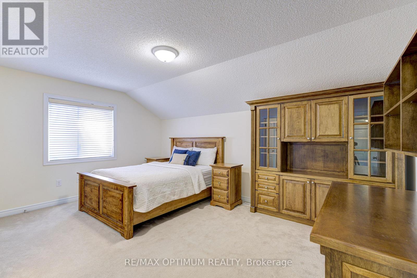 60 Impulse Circle Property Photo 35