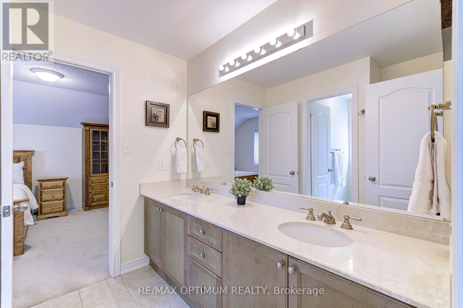 60 Impulse Circle Property Photo 37