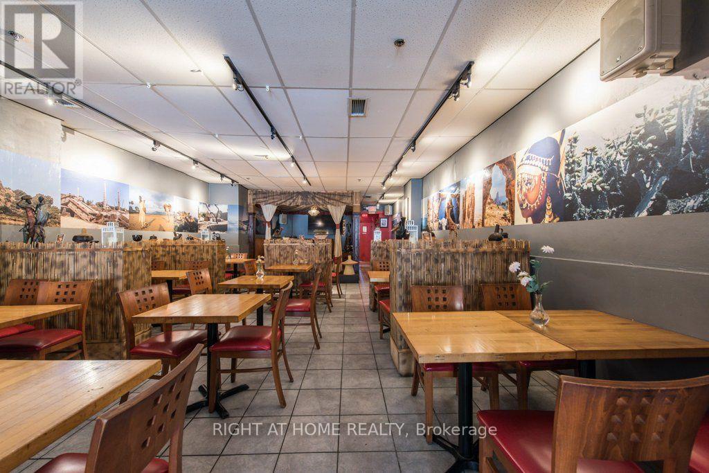812 Bloor Street W Property Photo 5
