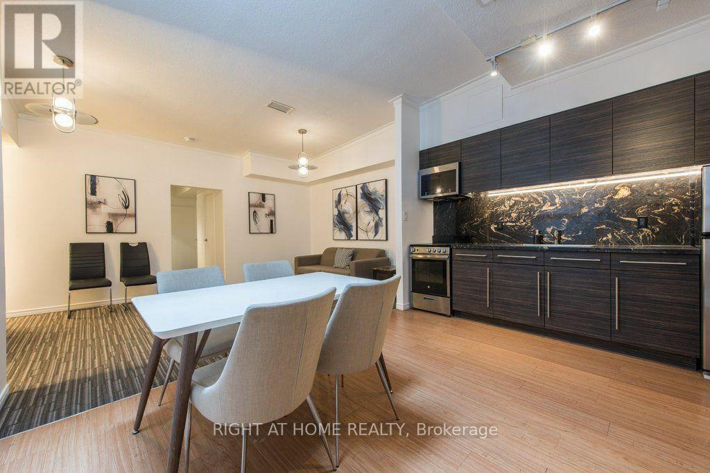 812 Bloor Street W Property Photo 12