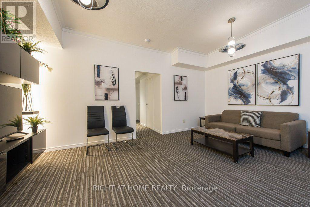 812 Bloor Street W Property Photo 14