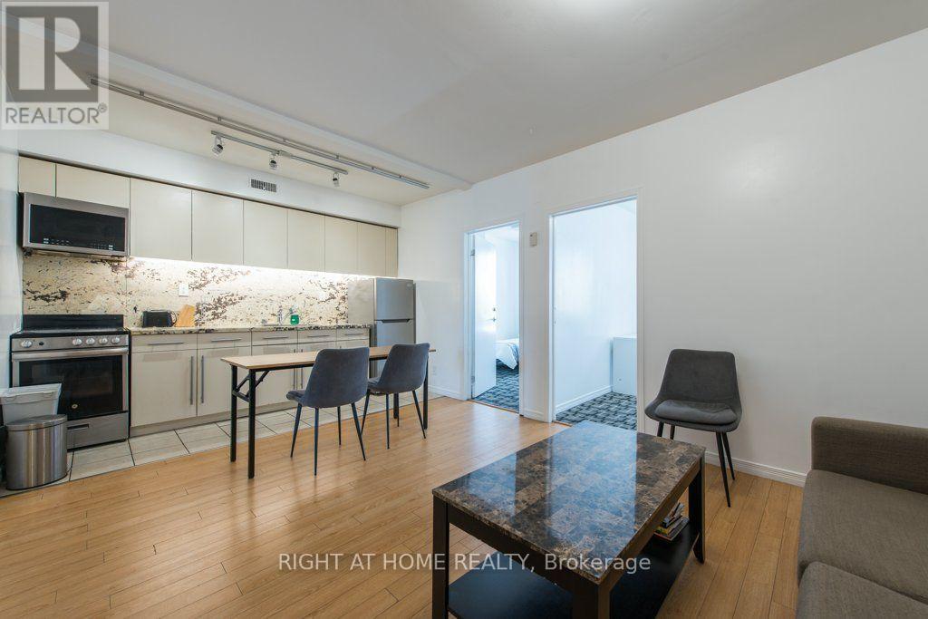 812 Bloor Street W Property Photo 22