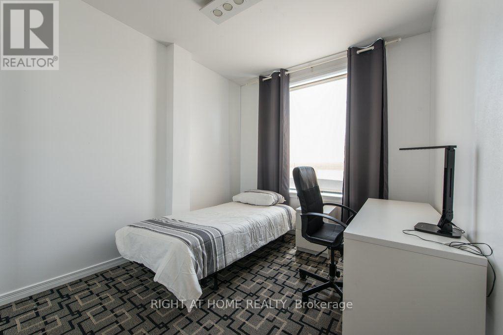 812 Bloor Street W Property Photo 24