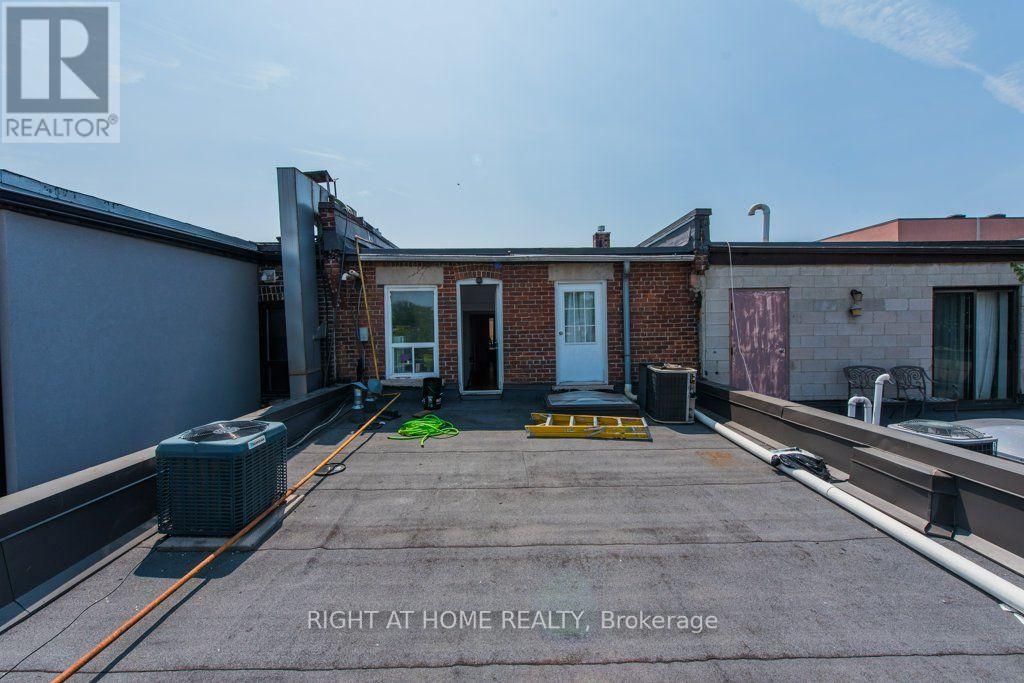 812 Bloor Street W Property Photo 33