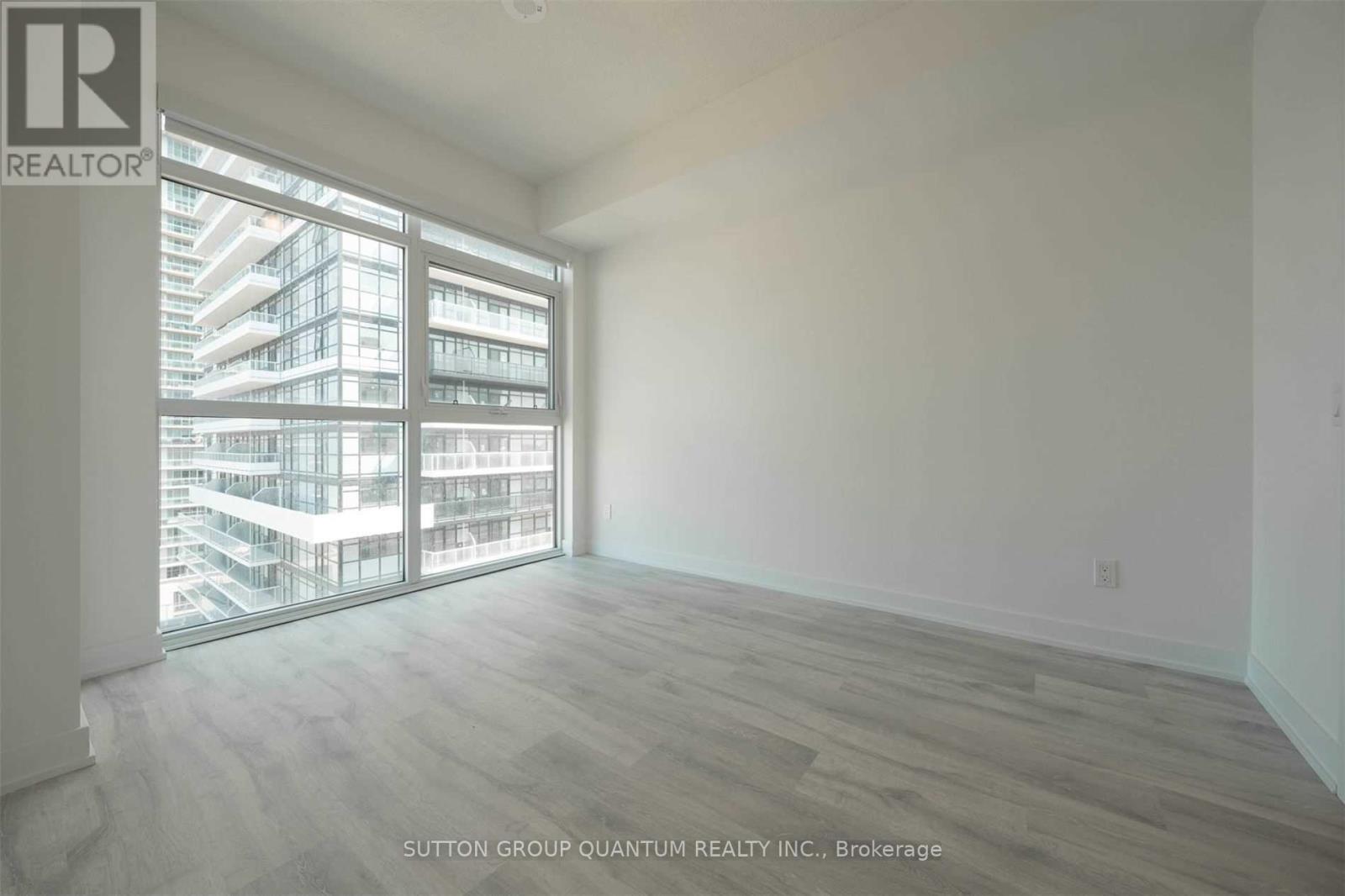 1026 - 251 Manitoba Street Property Photo 6