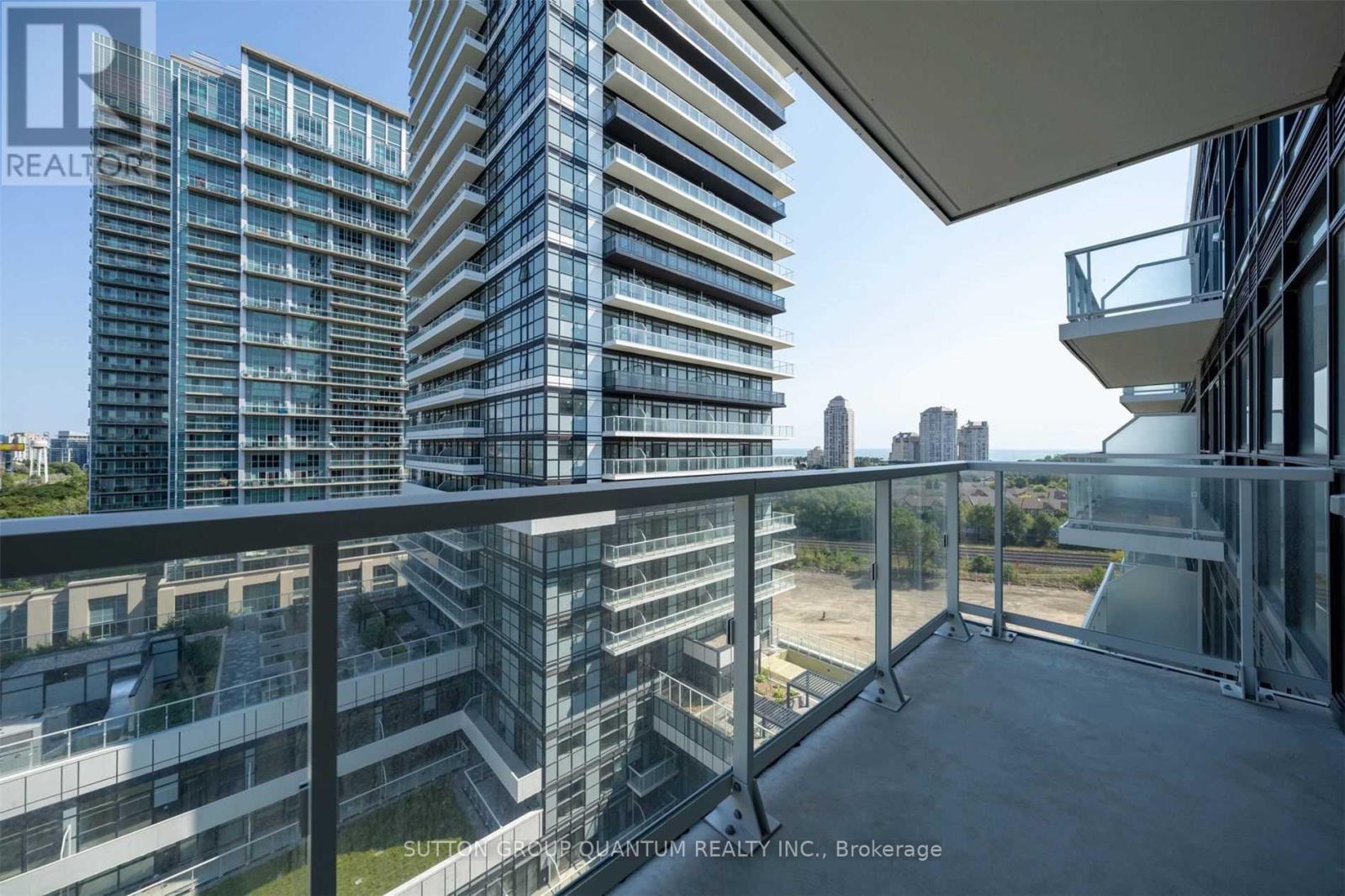 1026 - 251 Manitoba Street Property Photo 10