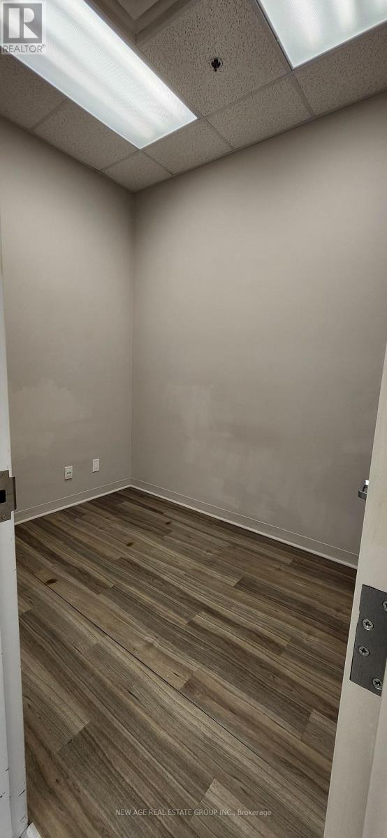 106 - 1065 Canadian Place Property Photo 8