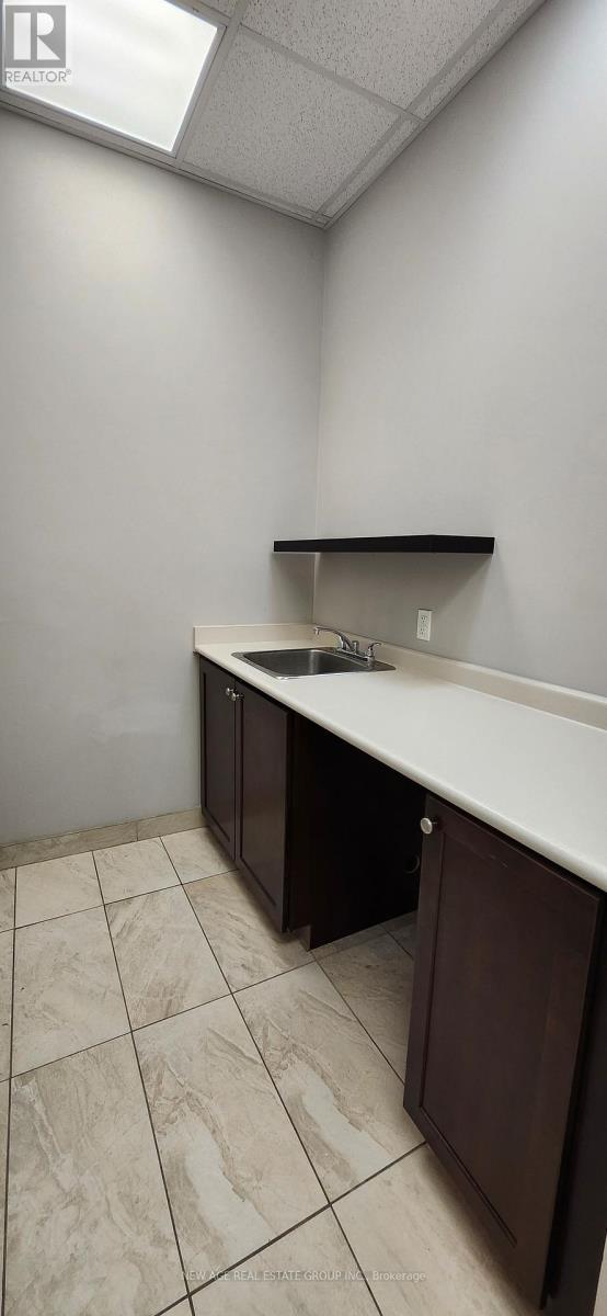 106 - 1065 Canadian Place Property Photo 13