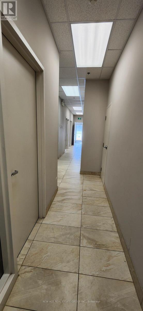 106 - 1065 Canadian Place Property Photo 16