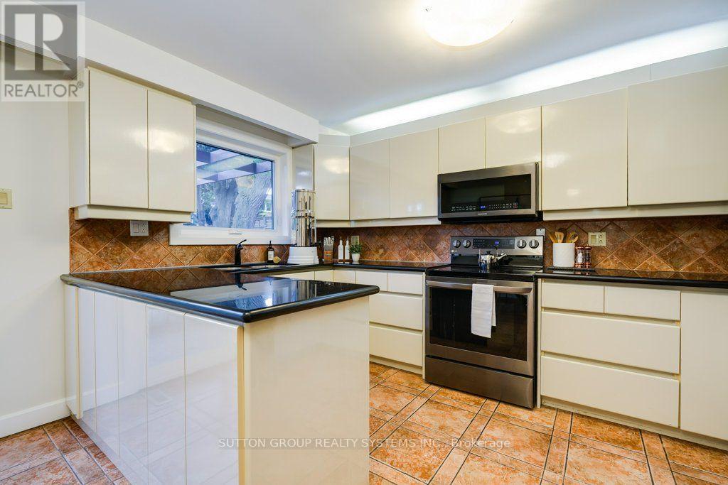 93 Poplar Heights Drive Property Photo 13
