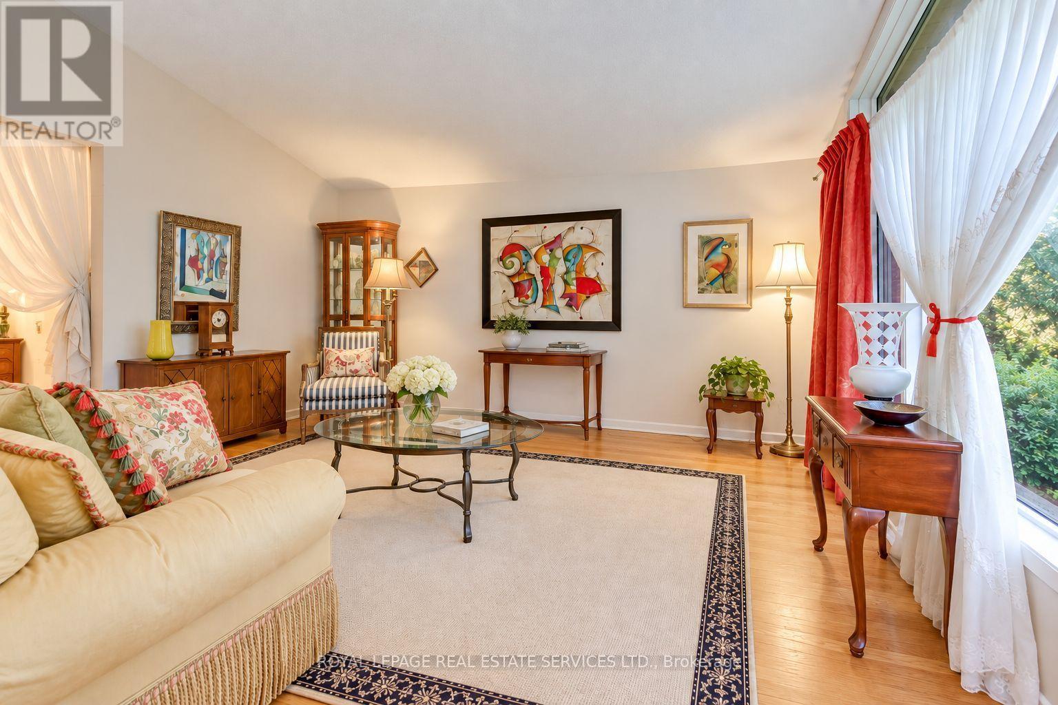 130 Solingate Drive Property Photo 16