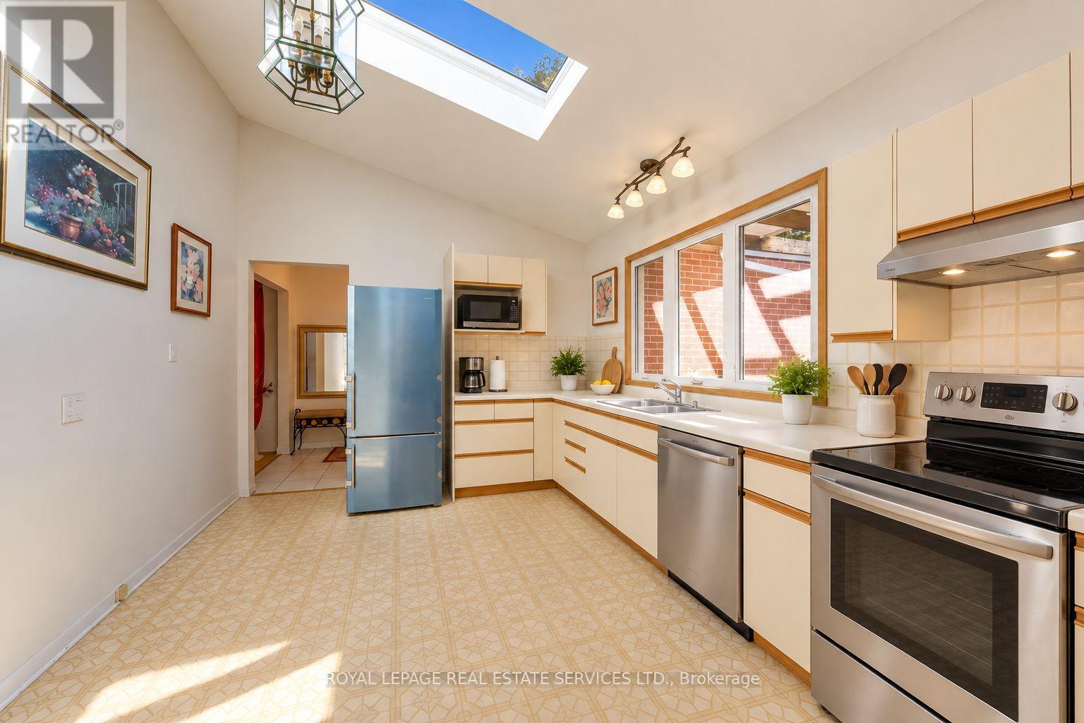130 Solingate Drive Property Photo 18