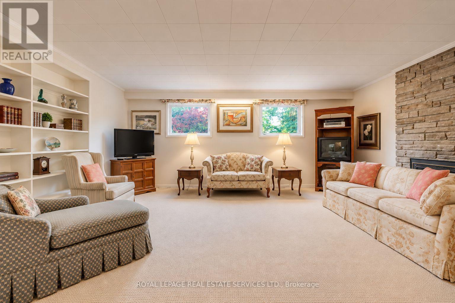 130 Solingate Drive Property Photo 19