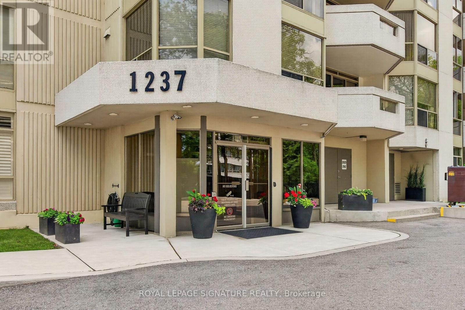 405 - 1237 North Shore Boulevard E Property Photo 2