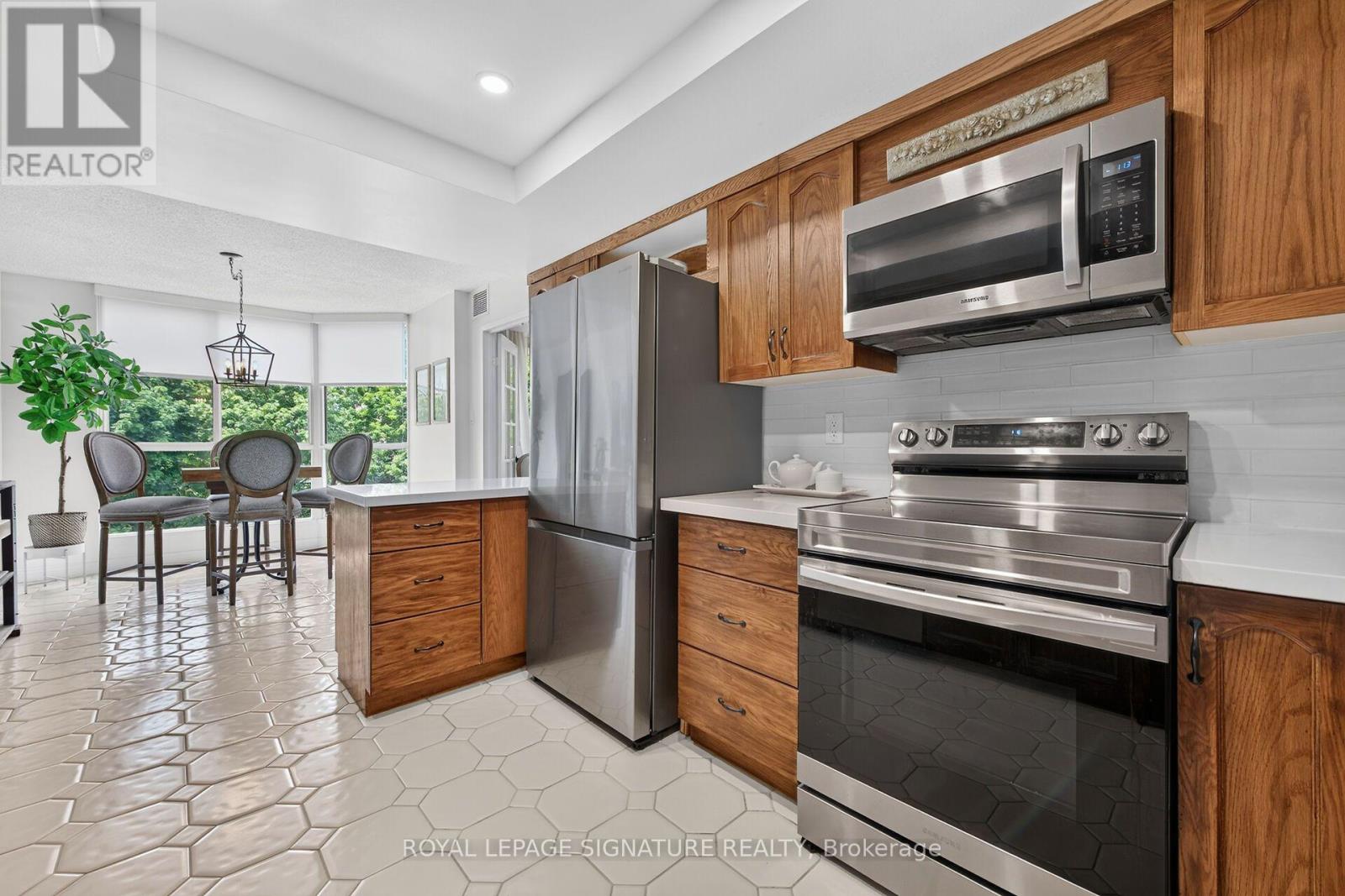 405 - 1237 North Shore Boulevard E Property Photo 25