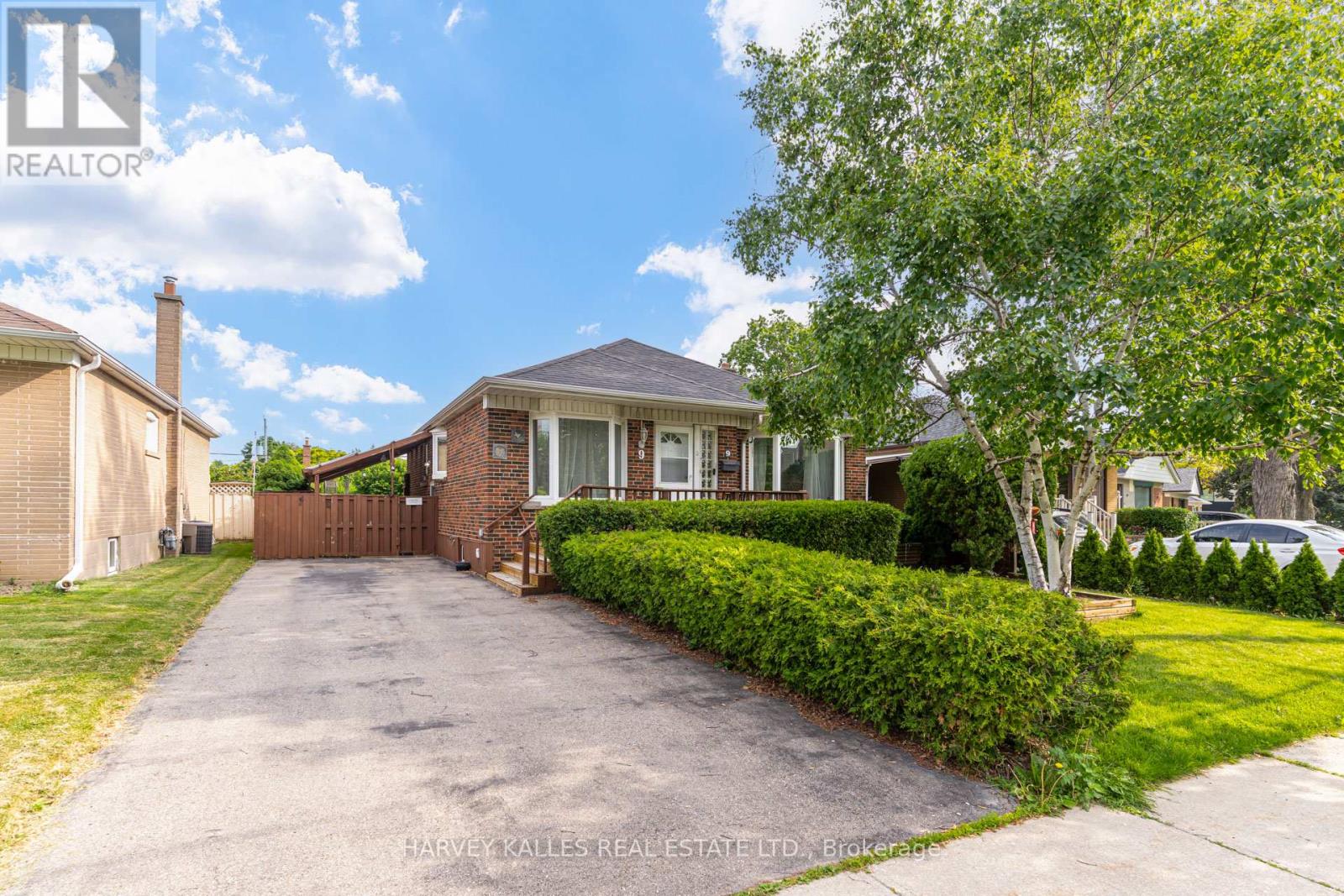 9 SEALCOVE DRIVE