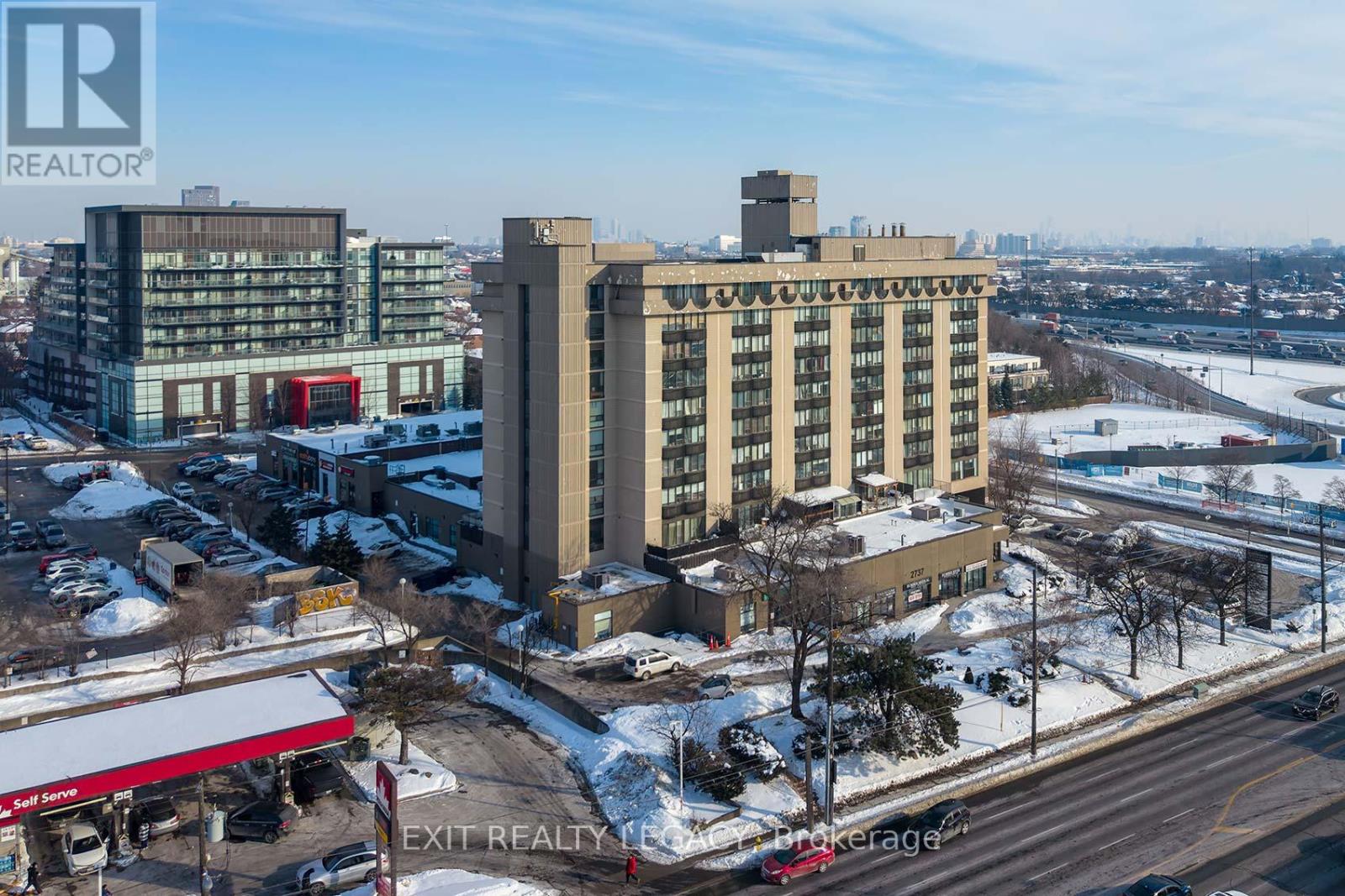 813 - 2737 Keele Street Photo de la propriété 1