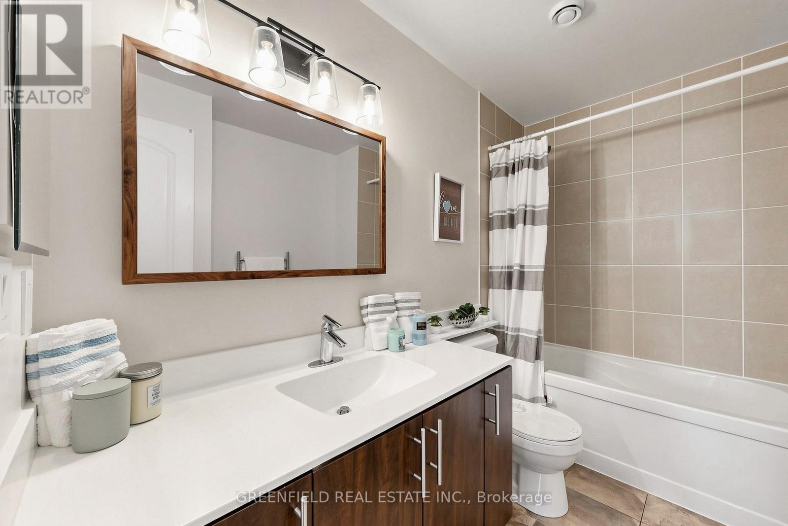 Lph2 - 55 De Boers Drive Property Photo 21