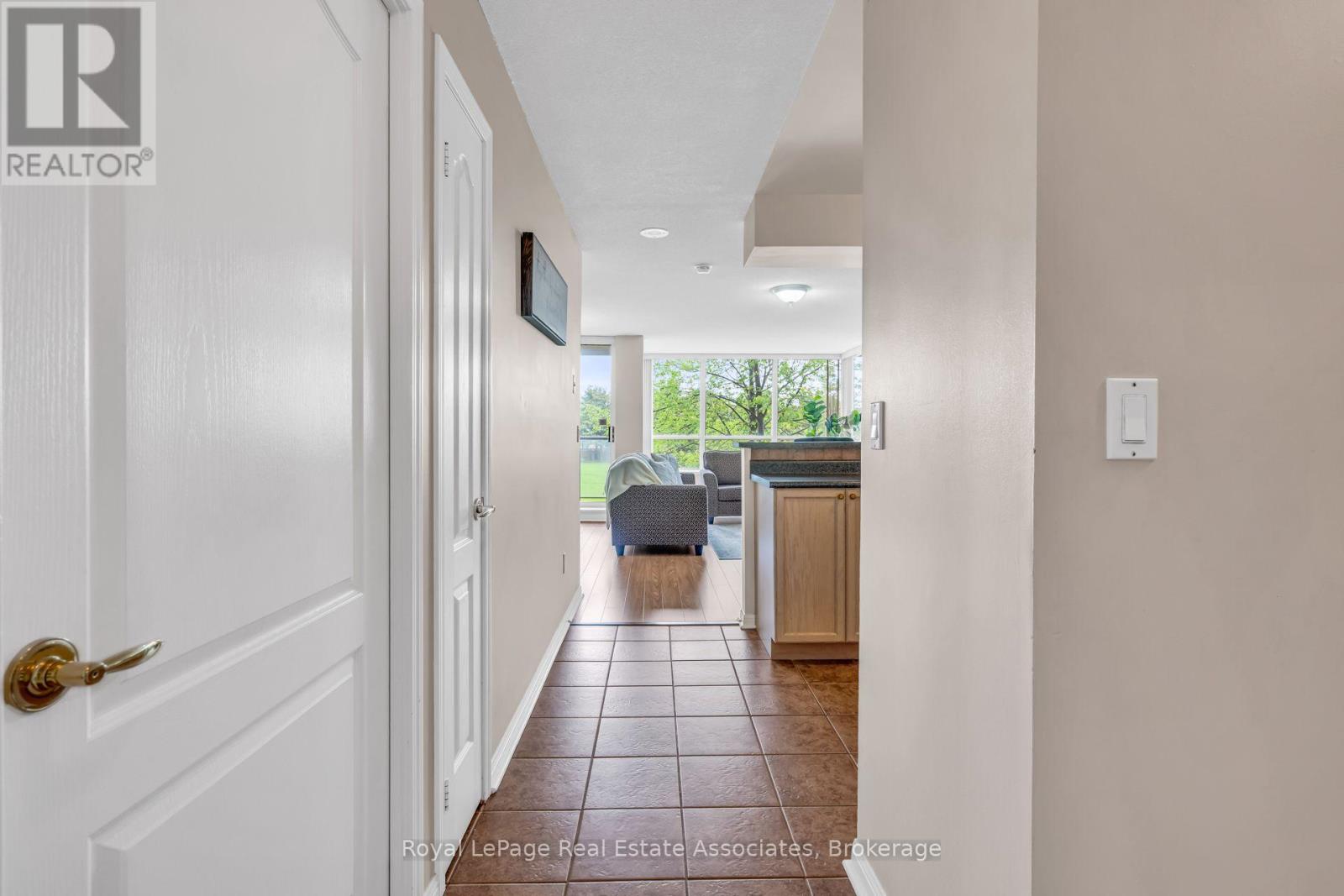 208 - 1140 Parkwest Place Property Photo 5