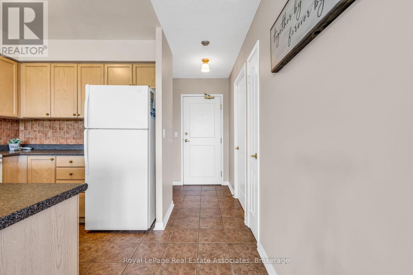 208 - 1140 Parkwest Place Property Photo 7