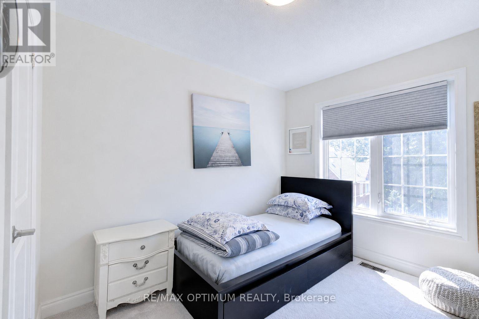 82 Oakmore Lane Property Photo 35