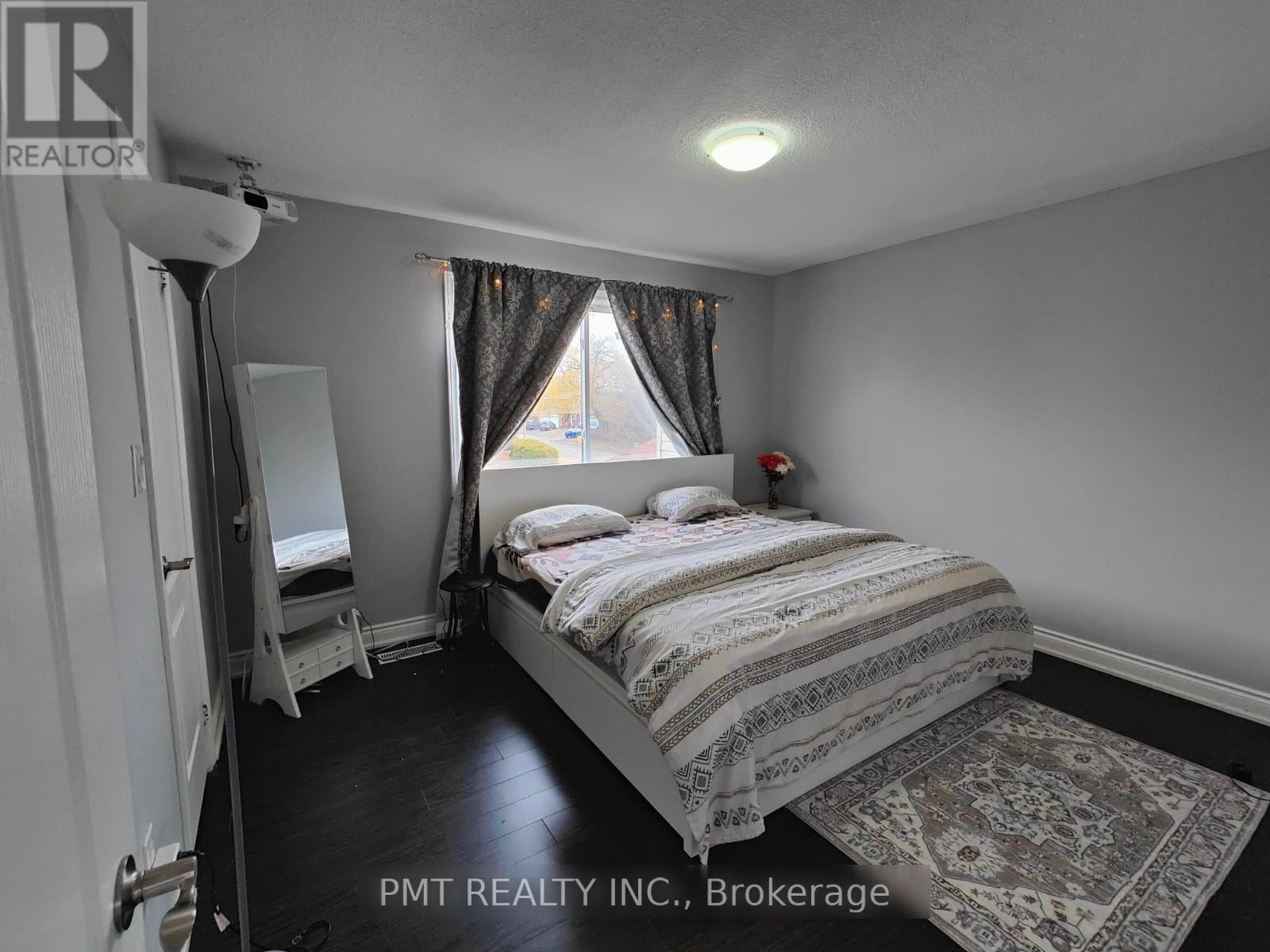 73 Greene Drive Property Photo 9