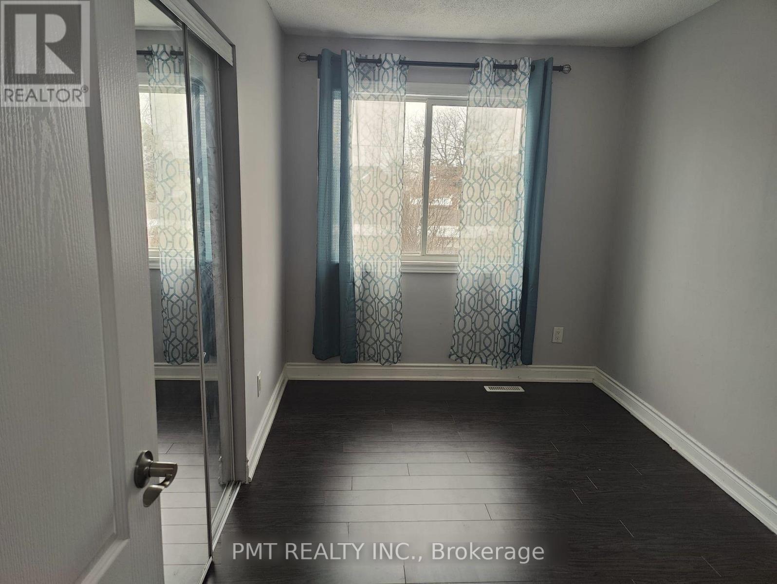 73 Greene Drive Property Photo 11