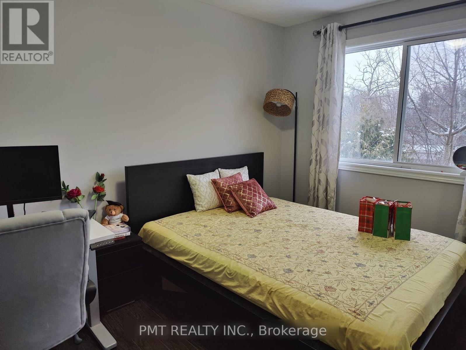 73 Greene Drive Property Photo 12
