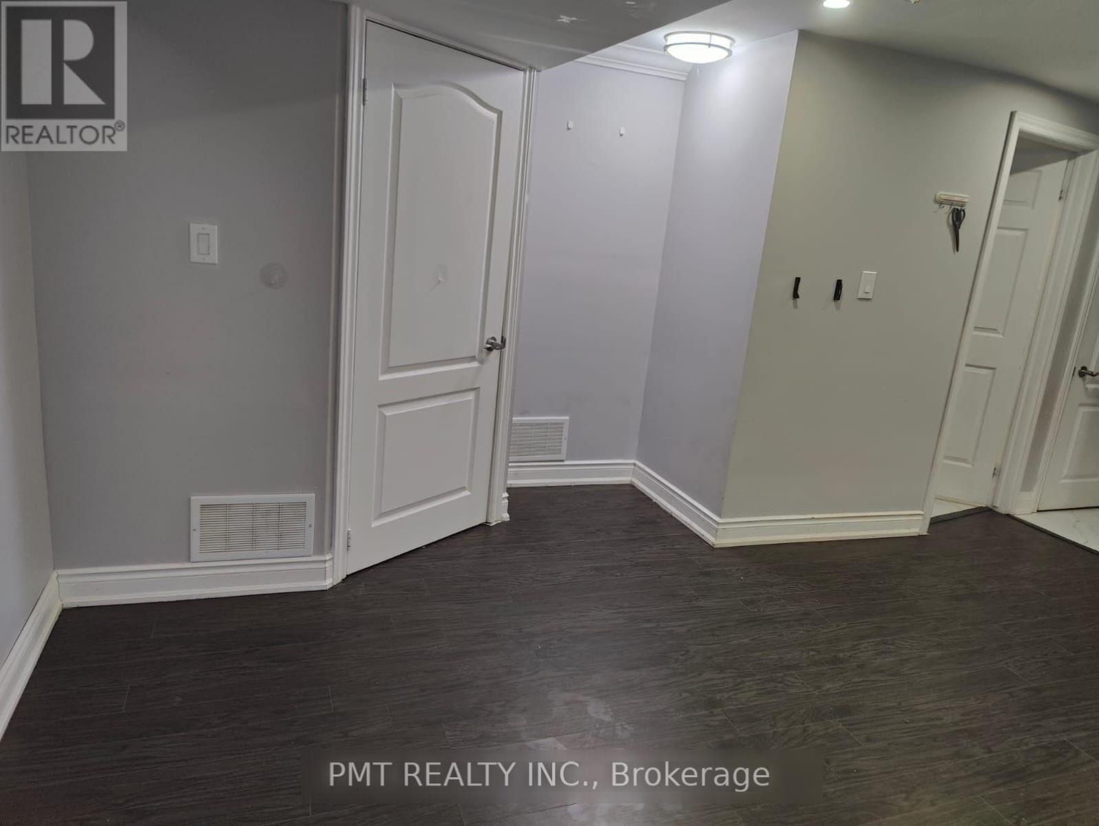 73 Greene Drive Property Photo 16