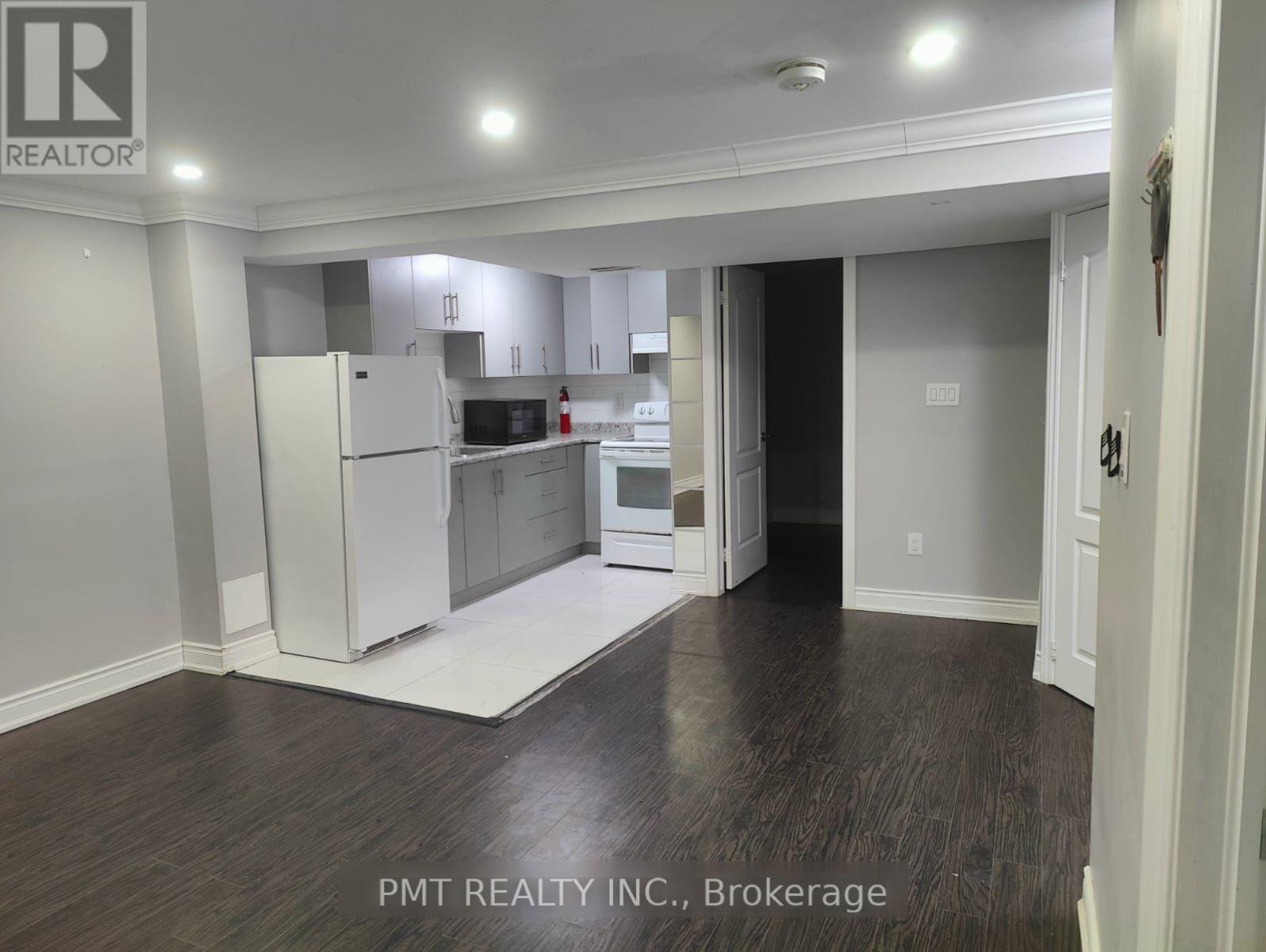 73 Greene Drive Property Photo 17