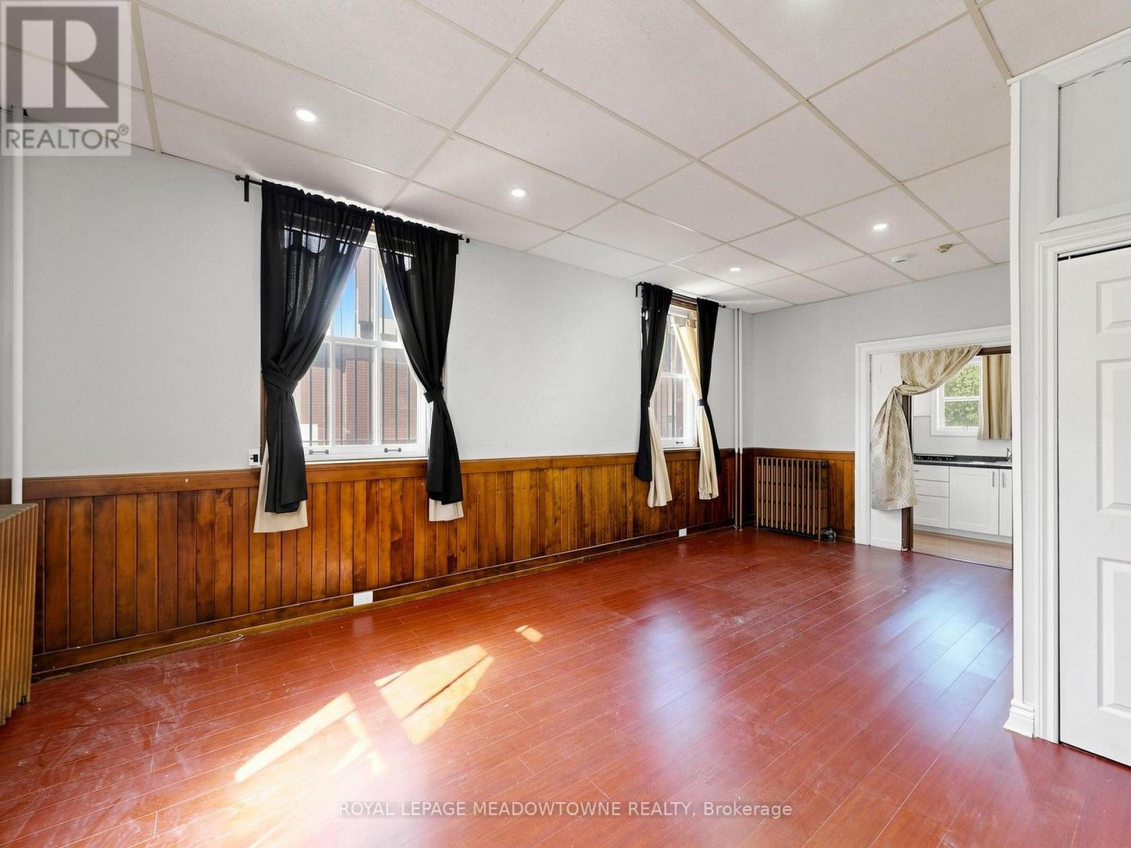 7 - 70 MILL STREET Property Photo 1