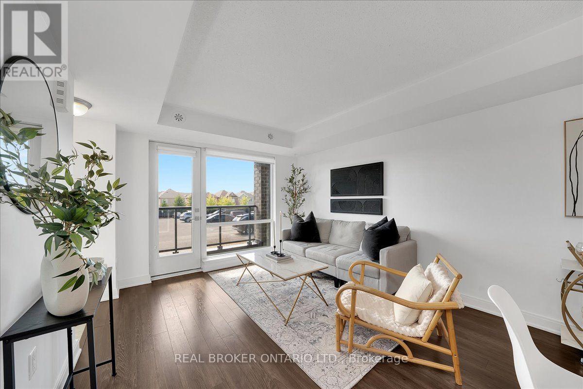 46 - 100 Dufay Road Property Photo 7