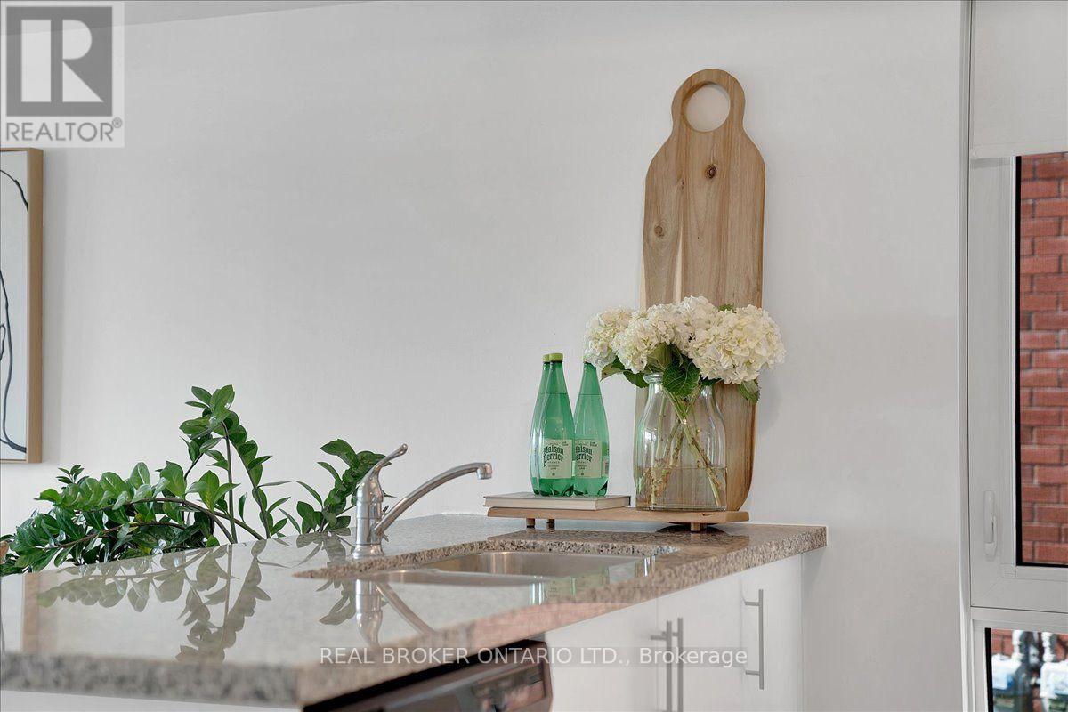 46 - 100 Dufay Road Property Photo 28