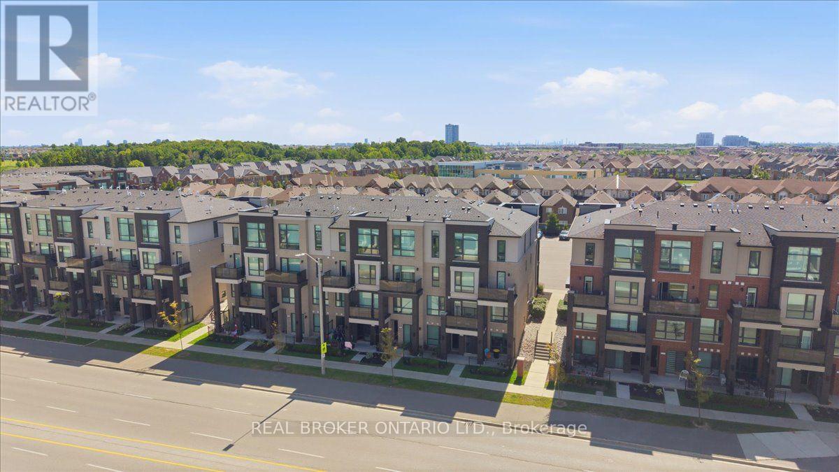 46 - 100 Dufay Road Property Photo 34