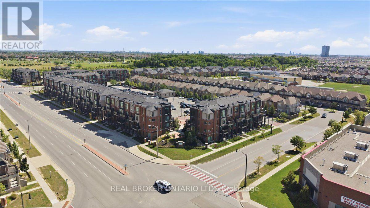 46 - 100 Dufay Road Property Photo 37