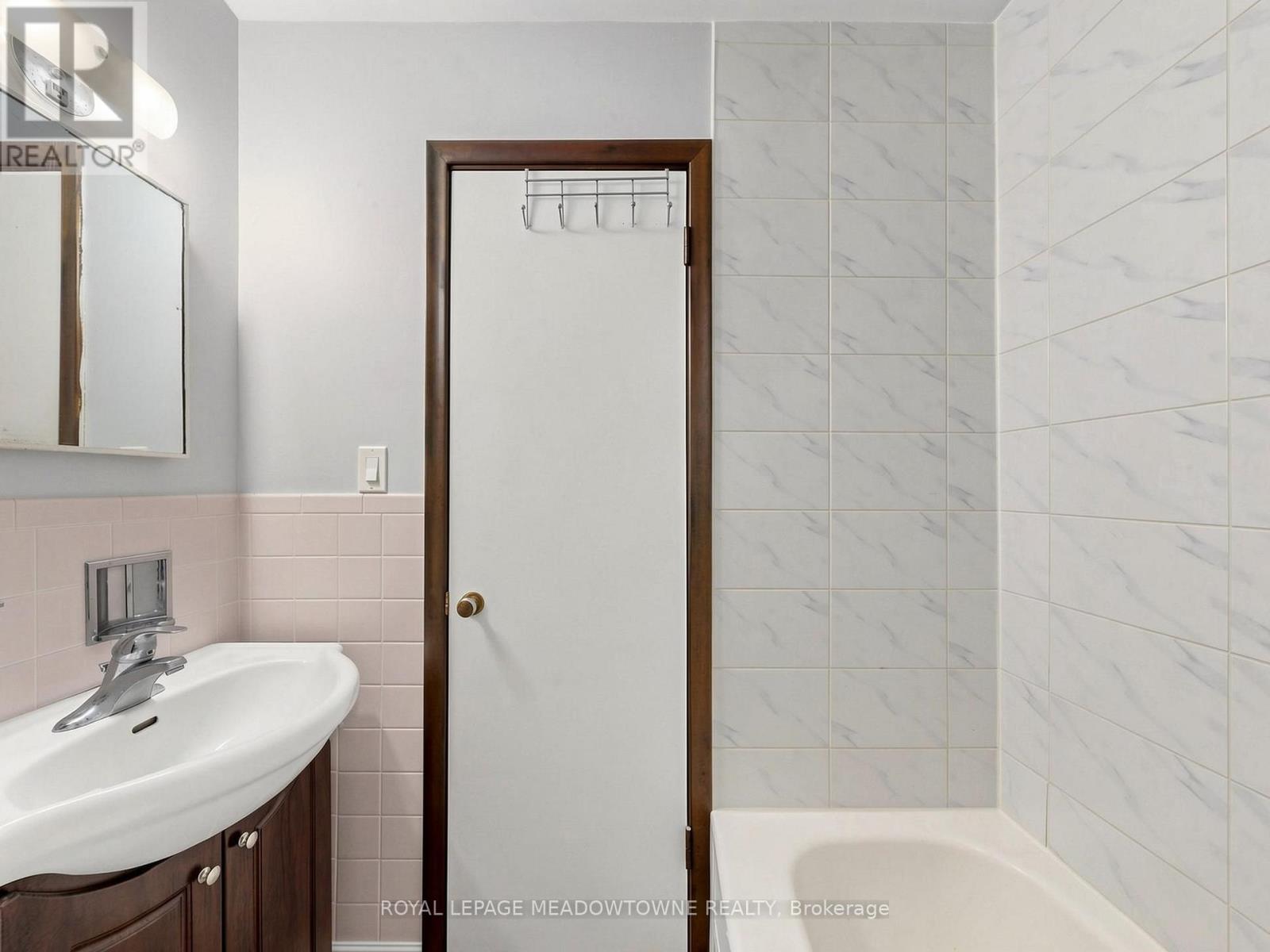 2 - 70 Mill Street Property Photo 21
