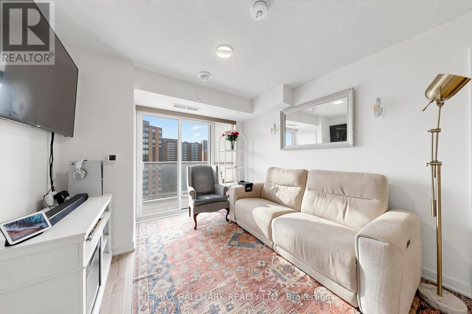 1207 - 10 Wilby Crescent Property Photo 5