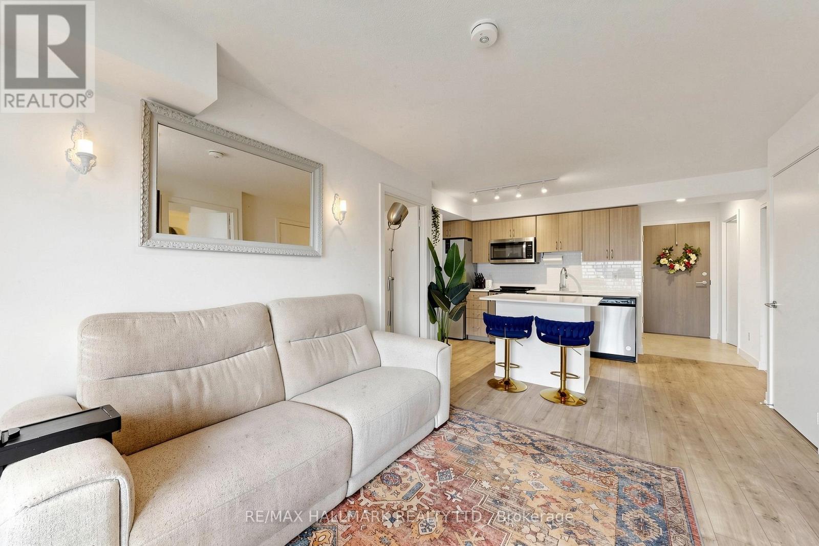 1207 - 10 Wilby Crescent Property Photo 6