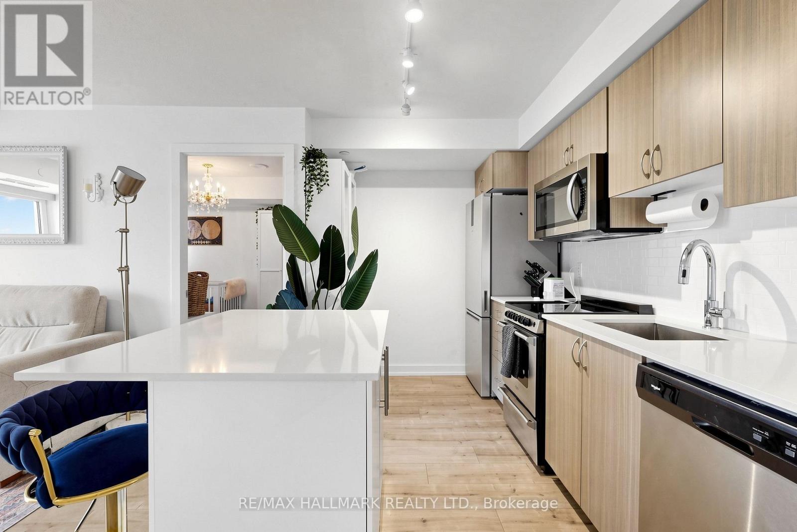 1207 - 10 Wilby Crescent Property Photo 8