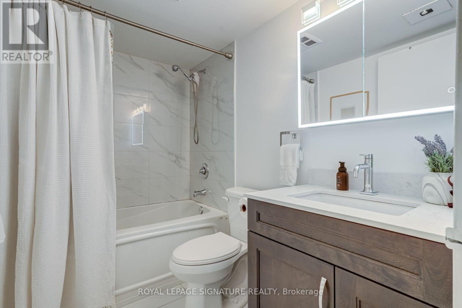 203 - 200 Manitoba Street Property Photo 18